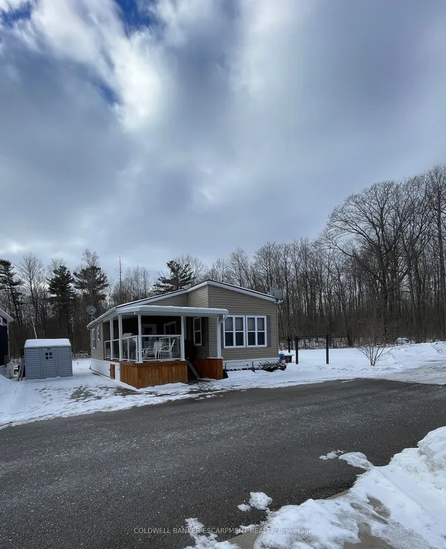 4449 Milburough Line Unit 19 Cedar St.