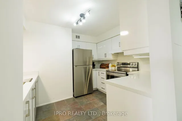 Additional image 9 of 50 Eglinton Ave Unit 408