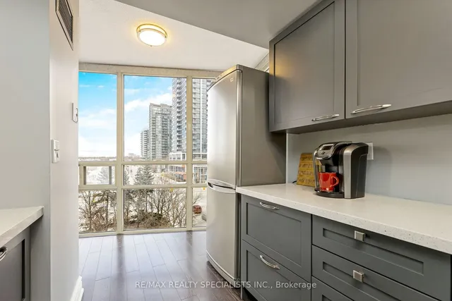 Additional image 19 of 50 Eglinton Ave Unit 501