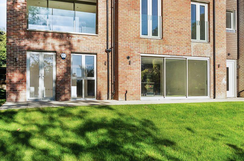 Additional image 12 of Hillview Place, Higher Drive, Purley