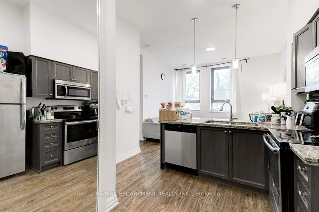 Additional image 9 of 112 King St Unit 203