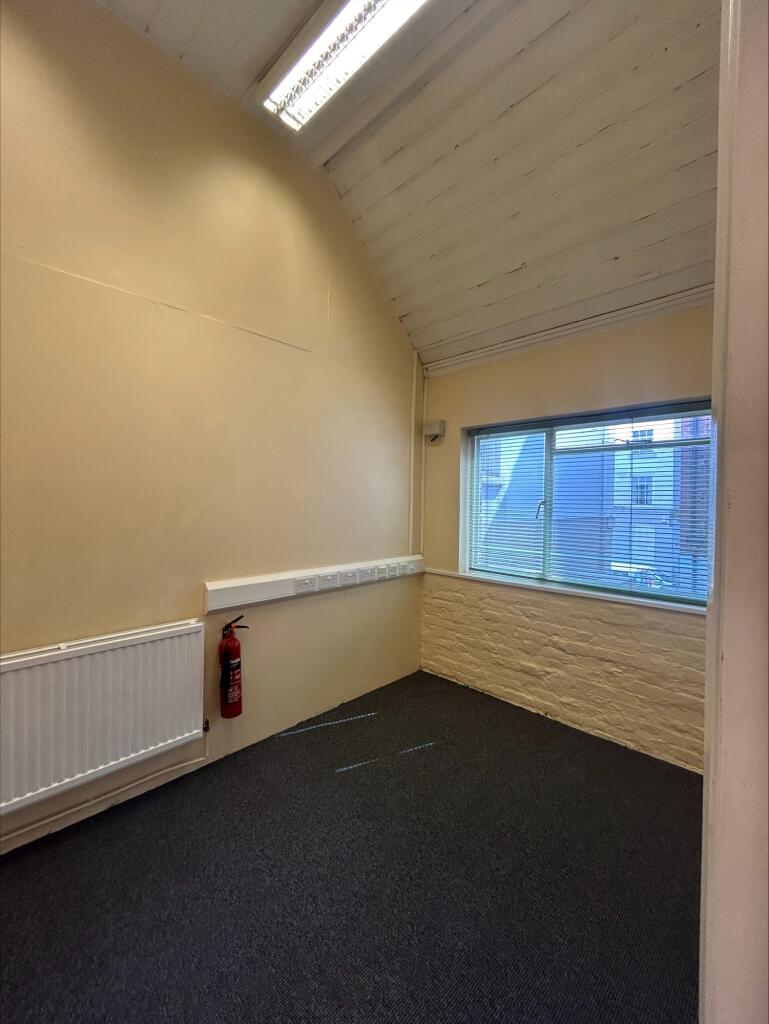 Additional image 4 of 22 Hawks Lane, Canterbury