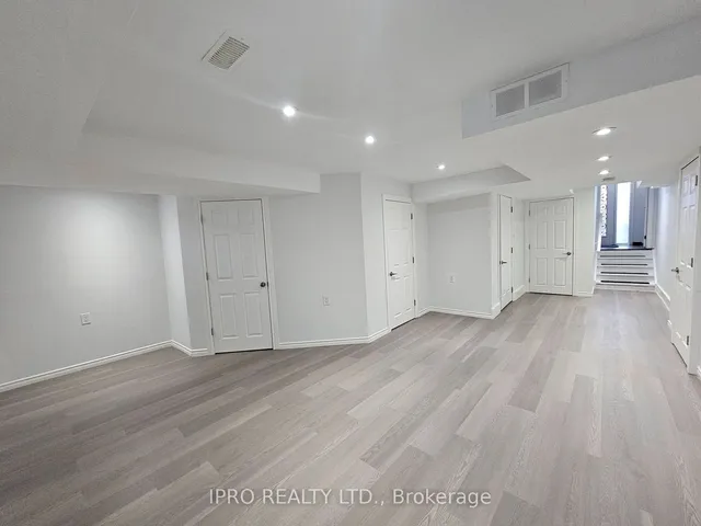 Additional image 30 of 128 Crafter Cres