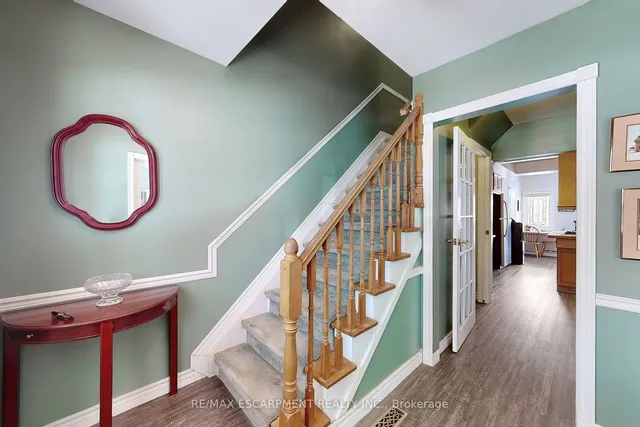 Additional image 4 of 3059 Centennial Dr