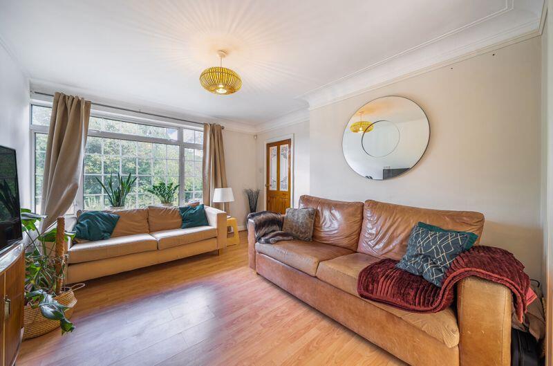 Additional image 13 of Barn Crescent, Riddlesdown, Purley