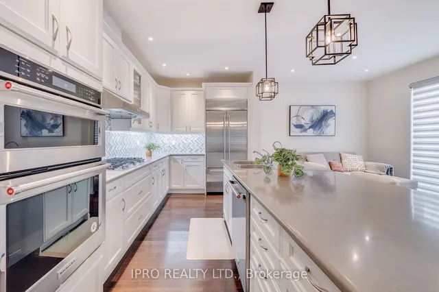 Additional image 18 of 692 Kennedy Circ