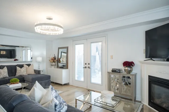 Additional image 13 of 635 Willmott Cres