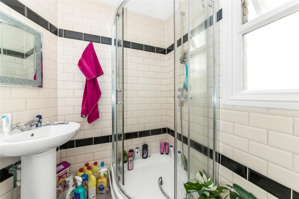 Additional image 8 of Flat 3, 10 Cotford Road, Thornton Heath, CR7