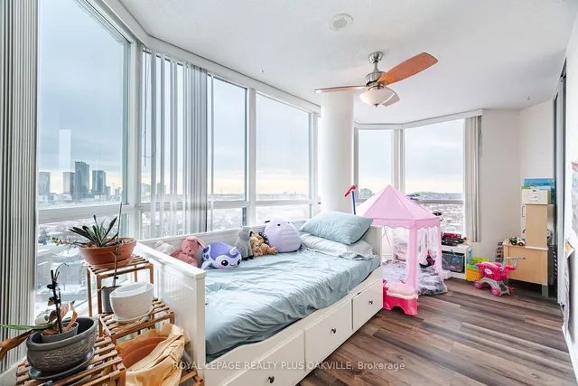 Additional image 14 of 4470 Tucana Crt Unit 910