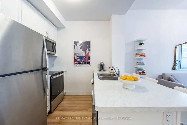 Additional image 9 of 470 Dundas St Unit 518