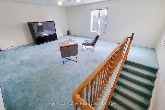 Additional image 38 of 85 Meadowlands Blvd