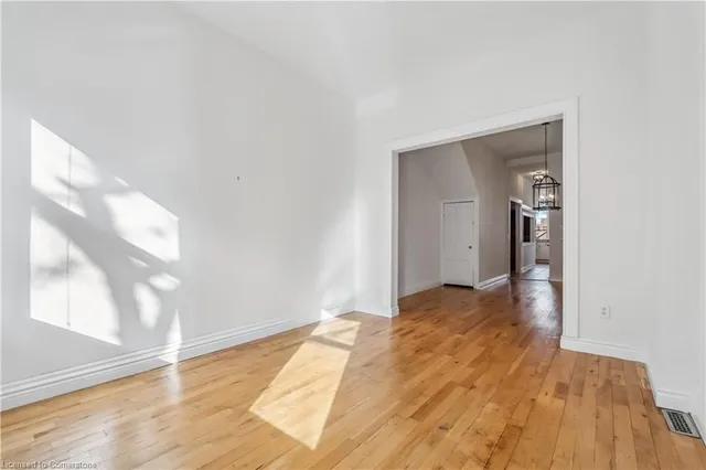 Additional image 18 of 197 King St