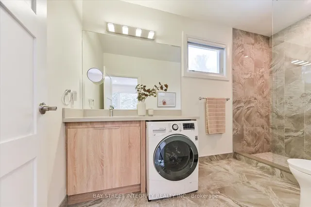 Additional image 31 of 1306 Amber Cres