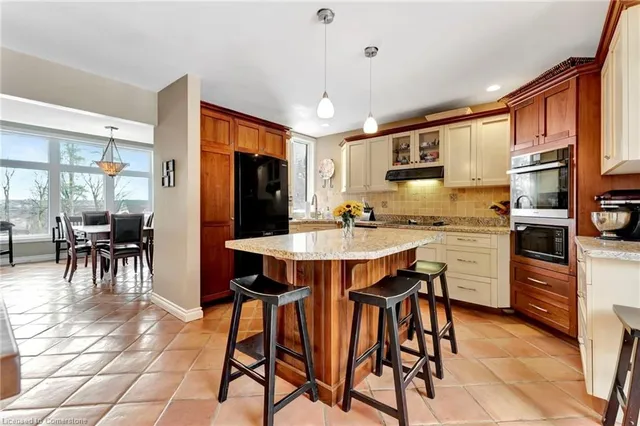 Additional image 12 of 101 Hillcrest Ave