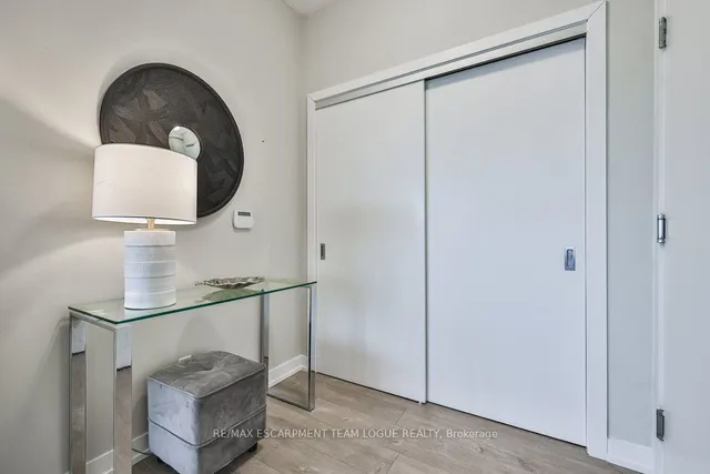 Additional image 6 of 2081 Fairview St Unit 1901