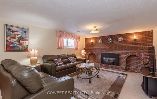 Additional image 23 of 19 Village Dr