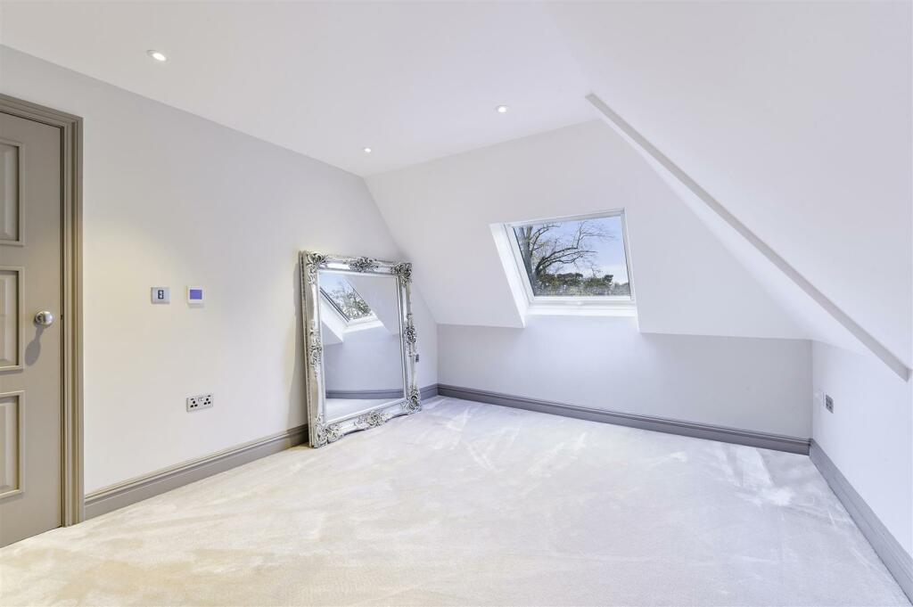 Additional image 32 of Woodcote Park Avenue, Purley