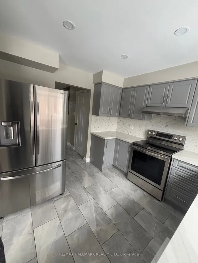 Additional image 4 of 466 Woodlawn Cres