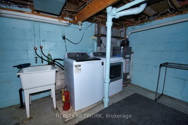 Additional image 20 of 17 Craigroyston Rd