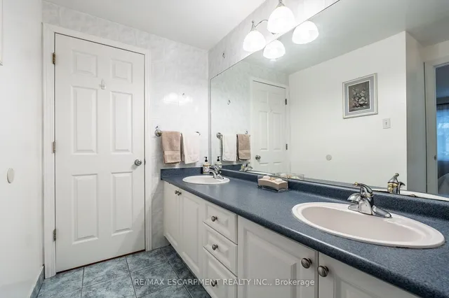 Additional image 12 of 2154 CLIPPER Cres