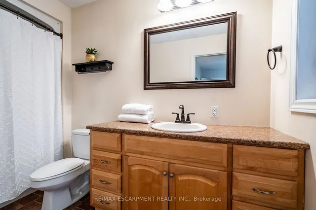 Additional image 32 of 937 Safari Rd