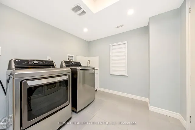 Additional image 39 of 743 Agnew Cres