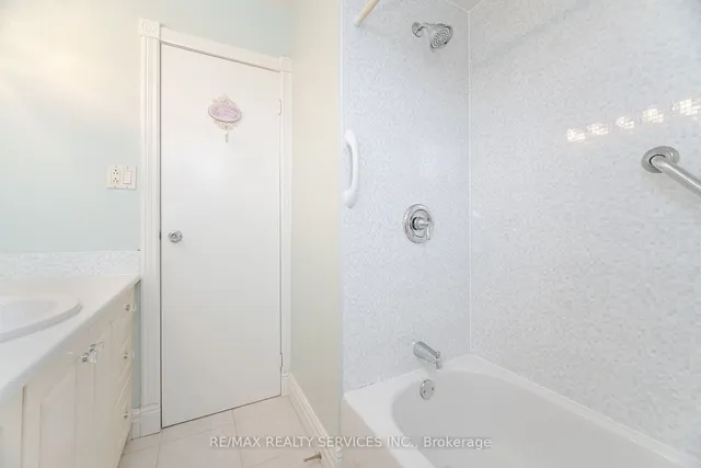 Additional image 22 of 34 Parkend Ave