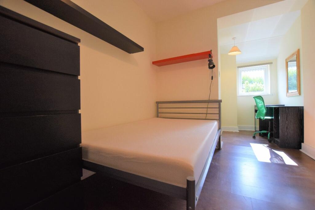 Additional image 12 of 16 Guildford Road