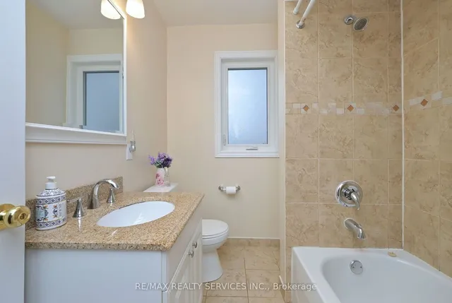 Additional image 10 of 4 Garden Ave