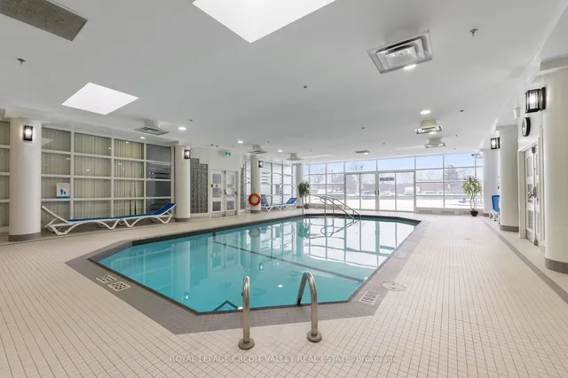 Additional image 33 of 25 Trailwood Dr Unit 303