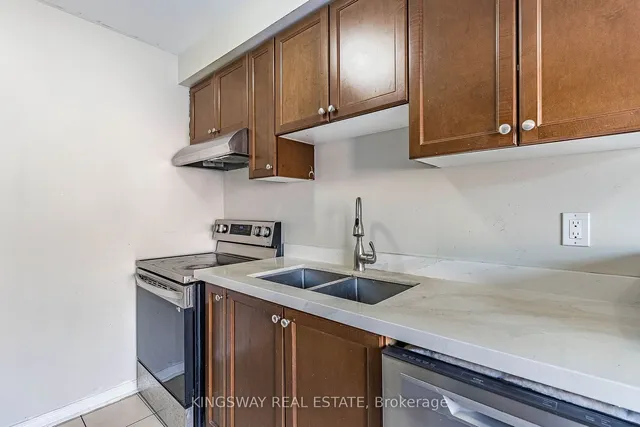 Additional image 9 of 5821 Tiz Rd