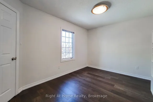 Additional image 28 of 85 Meadowlands Blvd