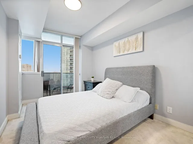 Additional image 22 of 80 Absolute Ave Unit 1705