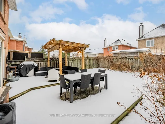 Additional image 34 of 137 Cove Cres