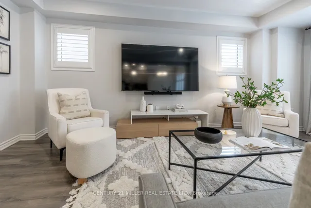 Additional image 5 of 302 Jean Landing