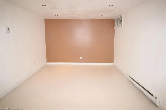 Additional image 31 of 1530 Garth St