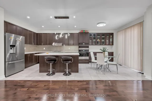 Additional image 8 of 18 Germain Circ