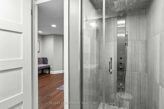 Additional image 26 of 3230 New St Unit 3