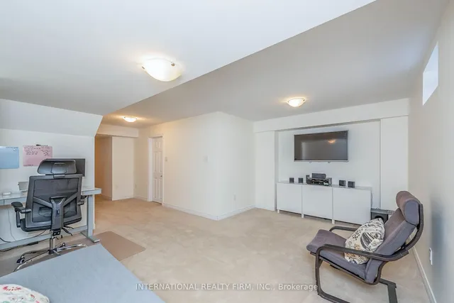 Additional image 21 of 99 Huguenot Rd