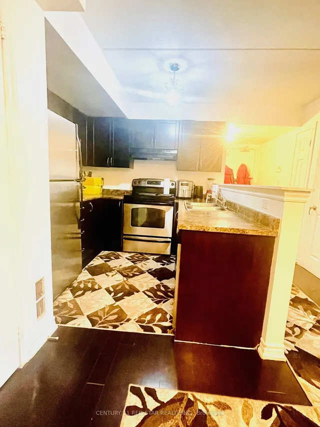 Additional image 17 of 1370 MAIN St Unit 204