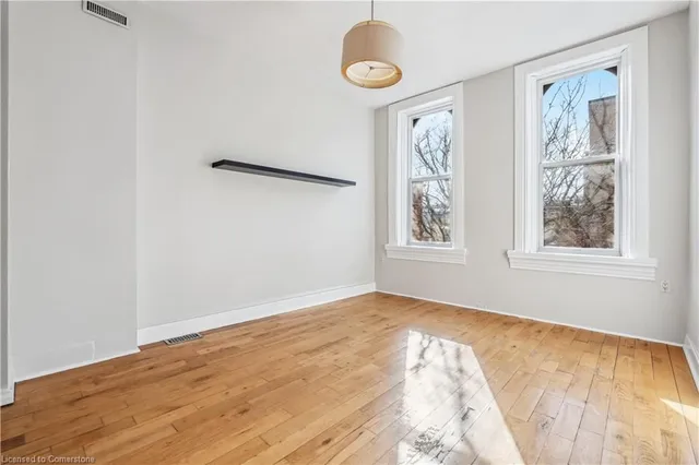 Additional image 27 of 197 King St