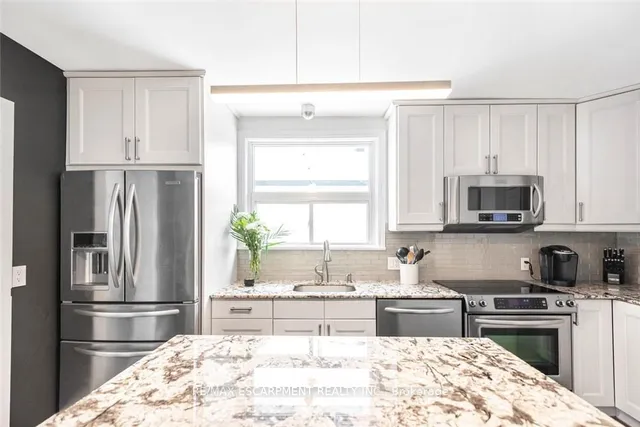 Additional image 14 of 865 Queensdale Ave