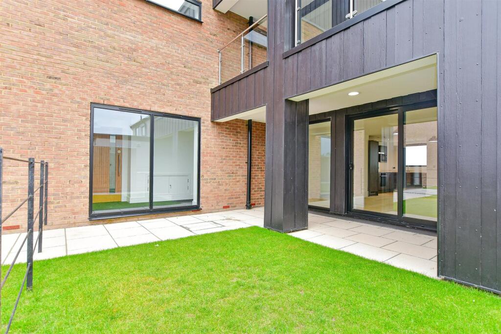 Additional image 12 of Ocean View, Fitzroy Avenue, Broadstairs, Kent