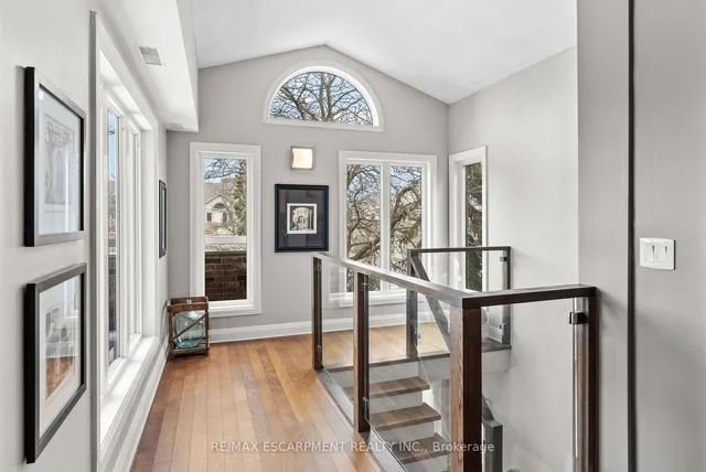 Additional image 22 of 3230 New St Unit 3