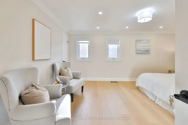 Additional image 29 of 411 Barclay Cres