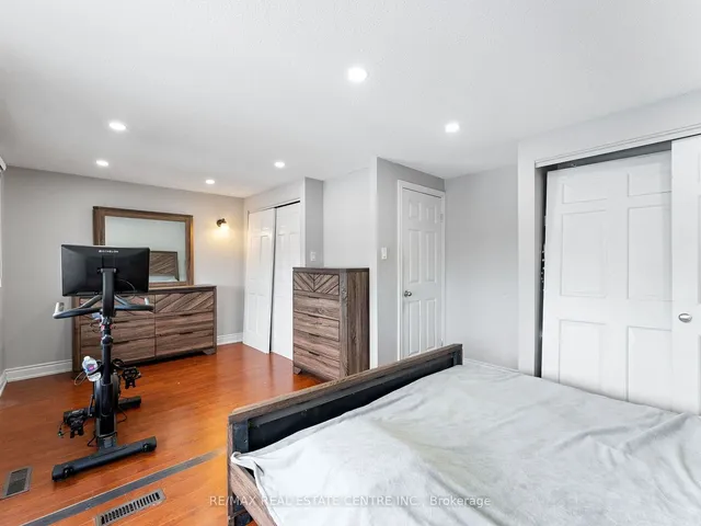 Additional image 23 of 7196 Delmonte Cres