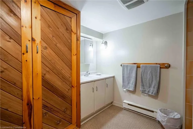 Additional image 39 of 206 Fairleigh Ave