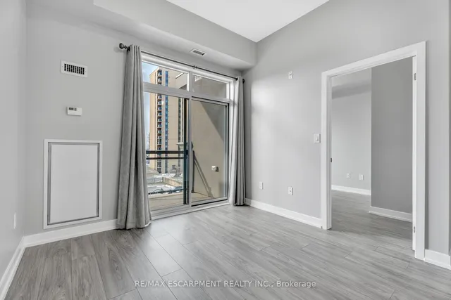 Additional image 15 of 35 SOUTHSHORE Cres Unit 421