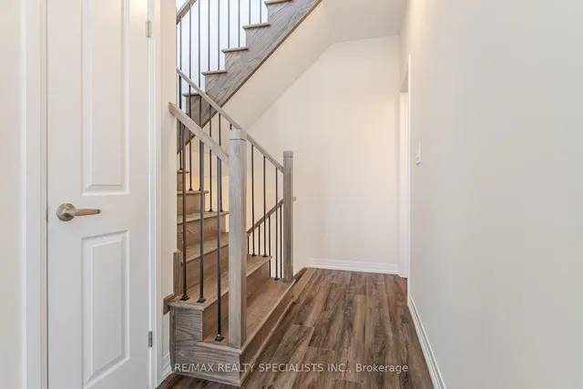 Additional image 31 of 1581 Rose Way Unit 116