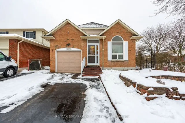 2154 CLIPPER Cres